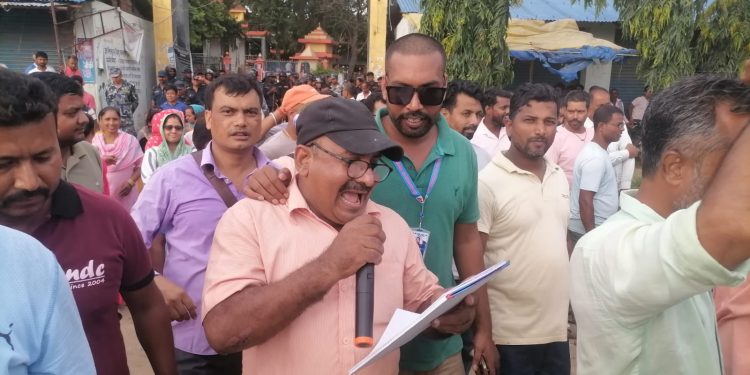 गोलबजारमा बजार अनुगमनको क्रममा भएको विवादले उग्ररुप लिए