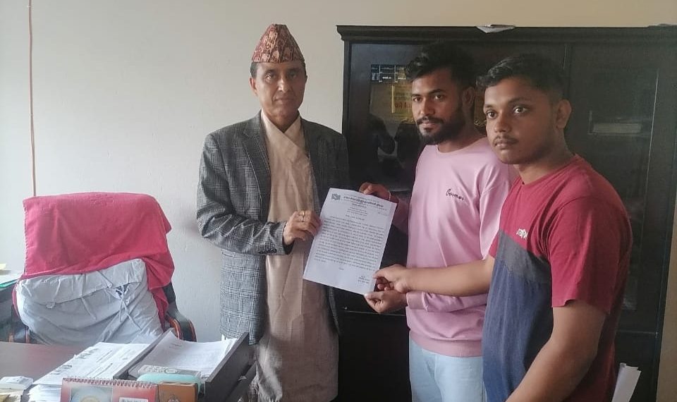 अखिल नेपाल राष्ट्रिय स्वतन्त्र विद्यार्थी यूनियनले ज्ञापनपत्र  बुझाए  ।