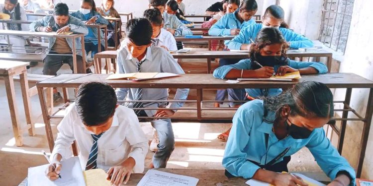 मिर्चैया नगरपालिकामा वार्षिक बोर्ड परिक्षा (कक्षा ८) सुरू