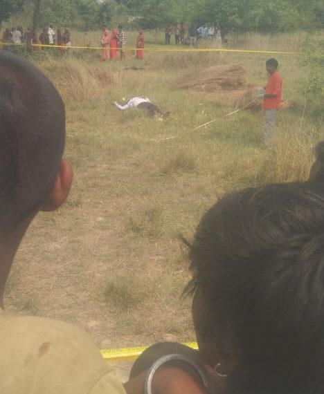 सधियारले गर्धनमा कोदालो प्रहार गरी महतोको हत्या गरे