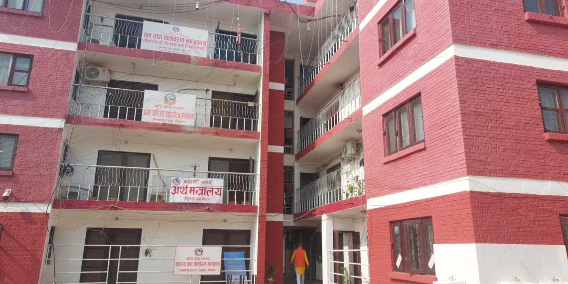 सङ्घबाट प्रदेश मन्त्रालयका सचिवमा पठाइएका डा. ठाकुरको हाजिरमा रोक